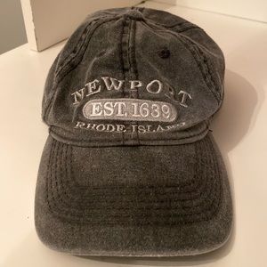 NEWPORT RHODE ISLAND GREY HAT